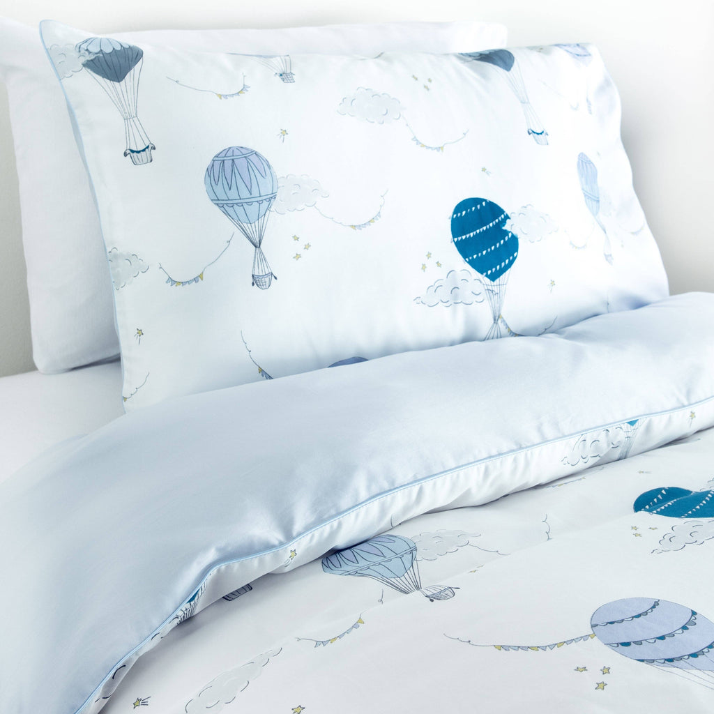 Touch The Sky Twin Set - Blue: Set (Duvet Cover + Pillowcase)