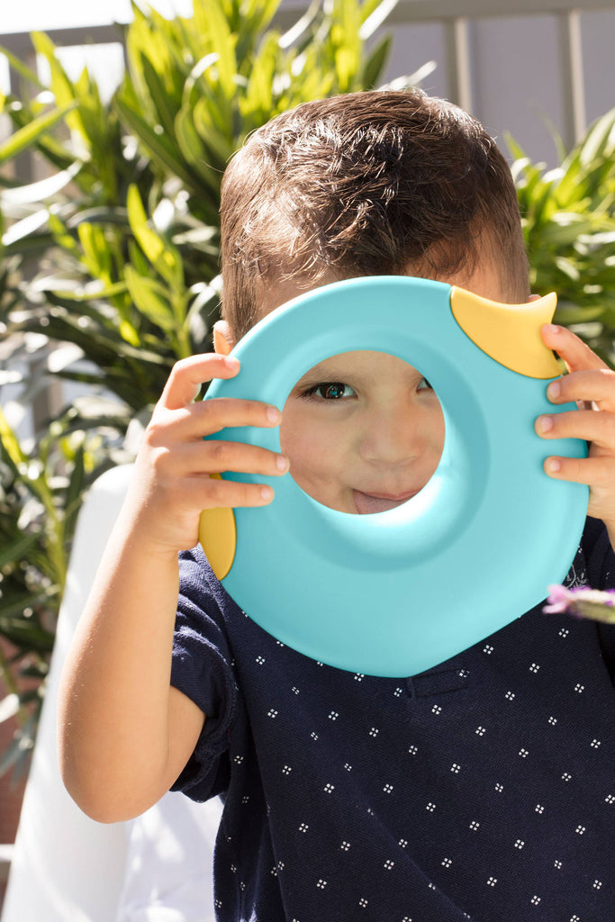 Quut Cana Small - Playful Watering Can. Beach and Sand Toy.: Banana Blue