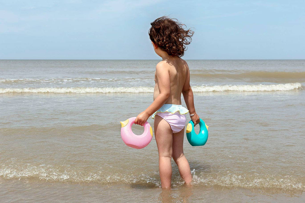 Quut Cana Small - Playful Watering Can. Beach and Sand Toy.: Banana Blue