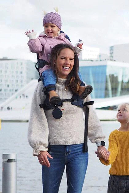 The Minimeis G4 Shoulder Carrier