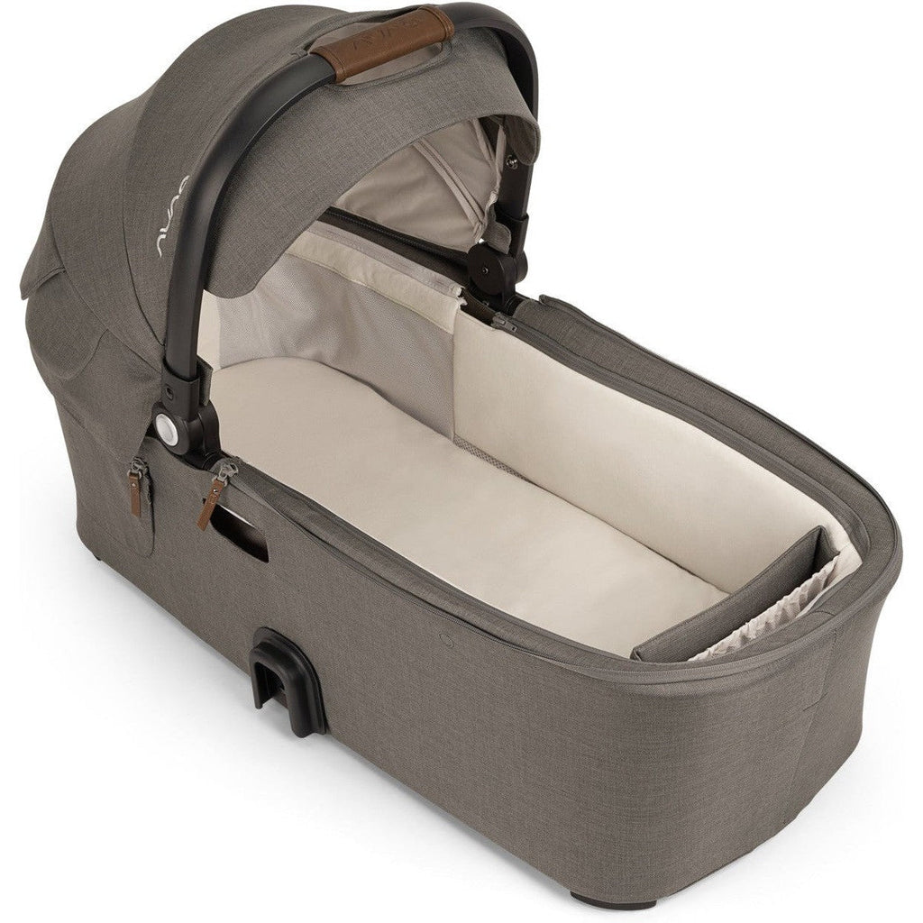 Nuna Demi Next Bassinet + Stand