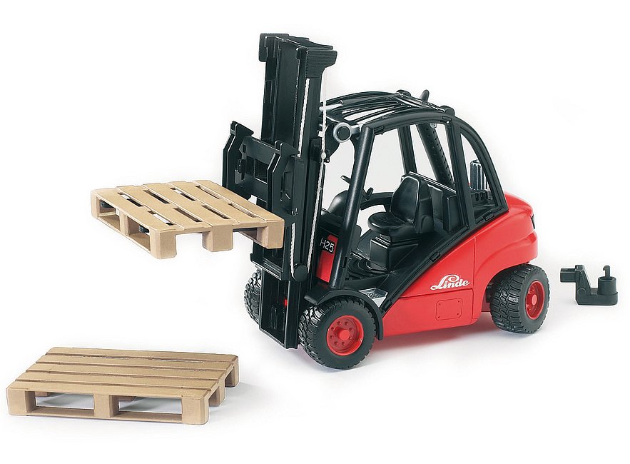 Fork lift with 2 pallets