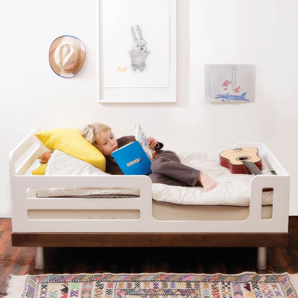 Classic Toddler Bed