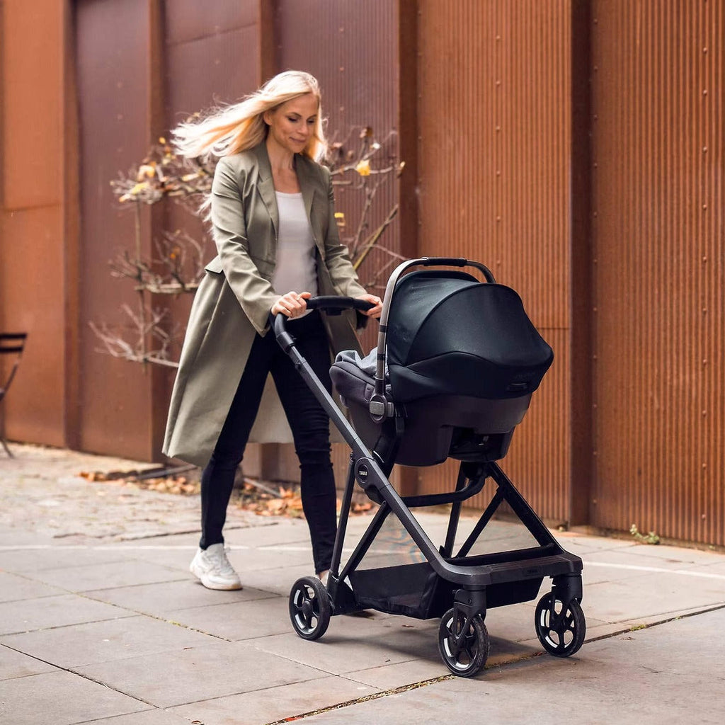 LA Floor Model Thule Shine Stroller